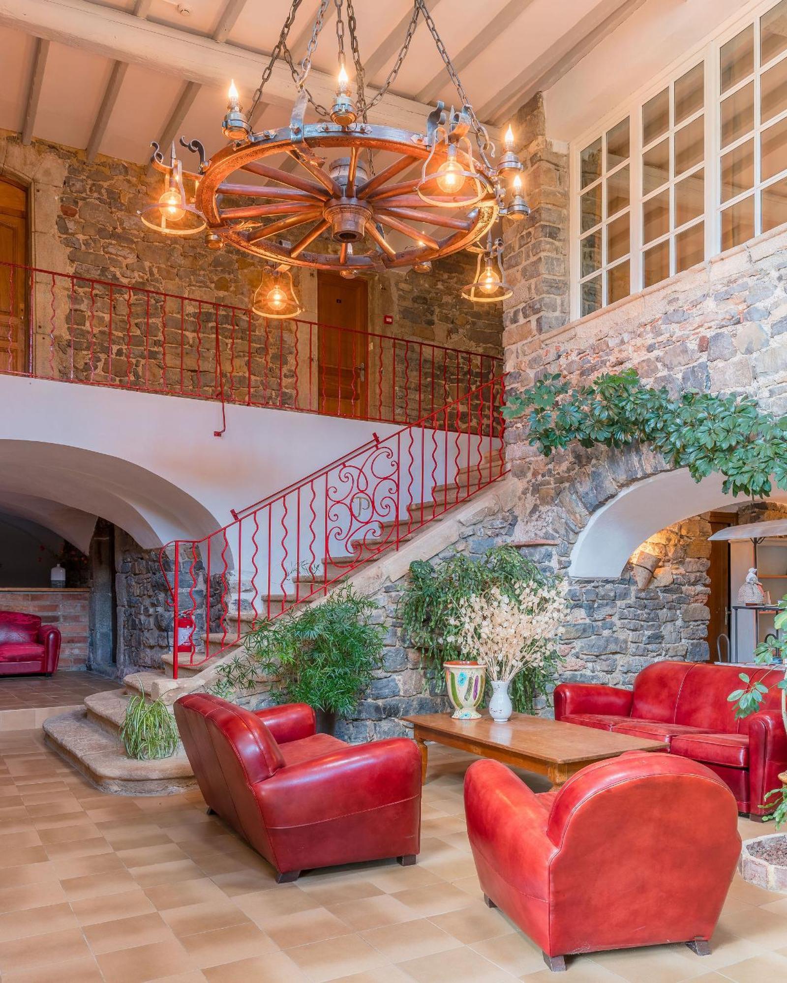 Logis Hotel Restaurant Le Pradinas Hotel