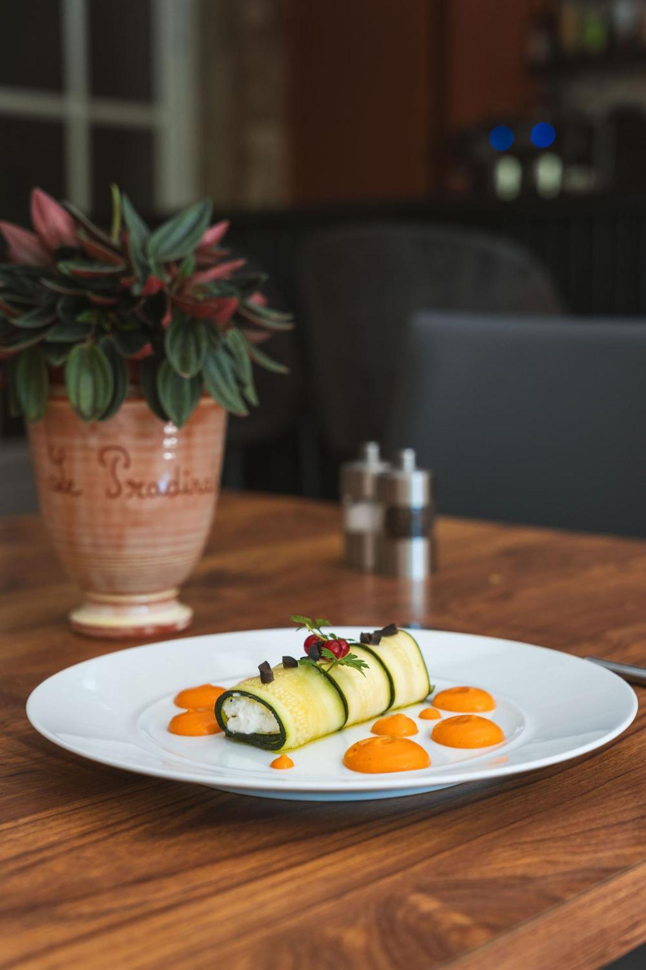 Logis Hotel Restaurant Le Pradinas Hotel 3*