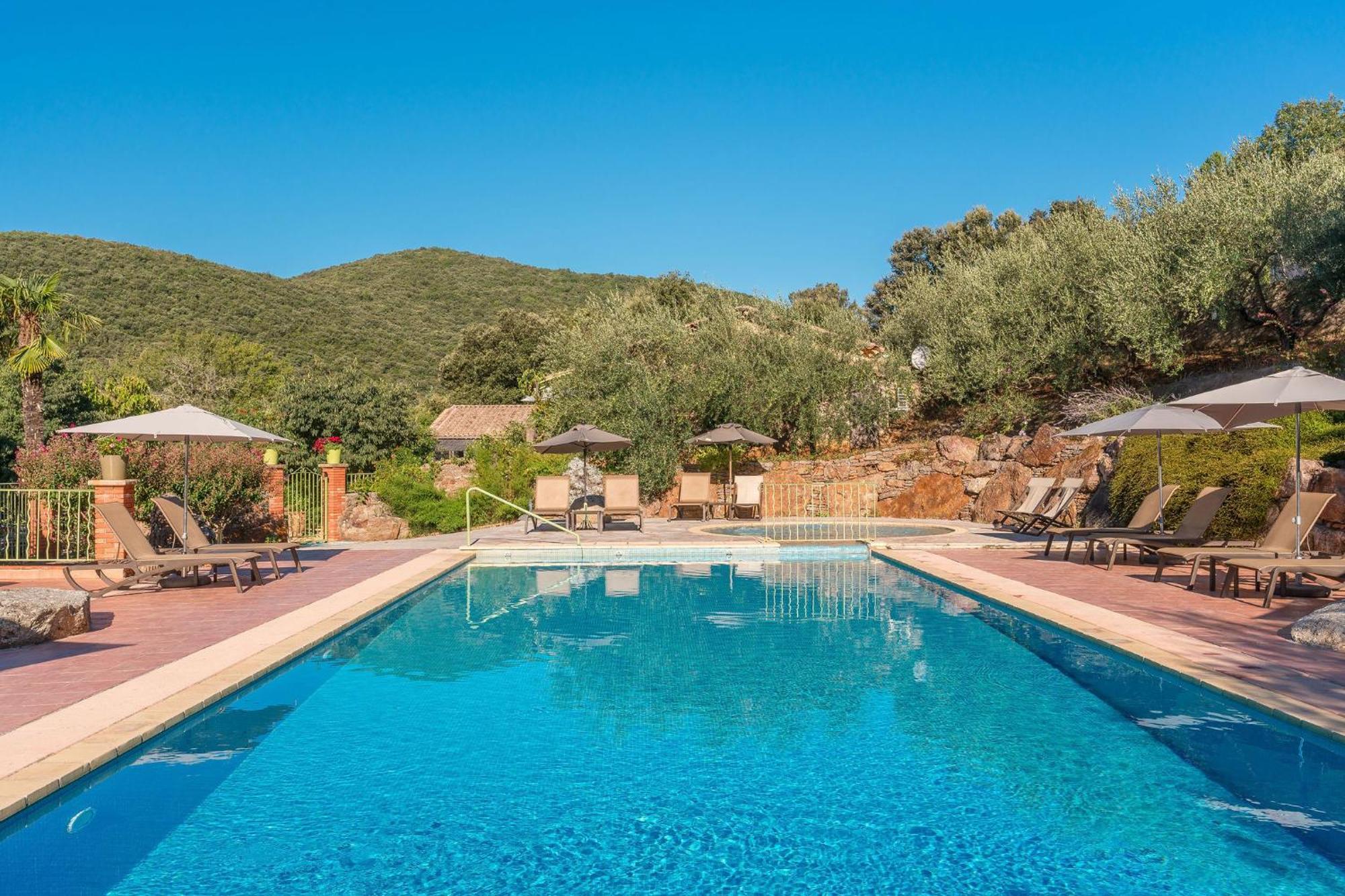 Logis Hotel Restaurant Le Pradinas 3* Anduze