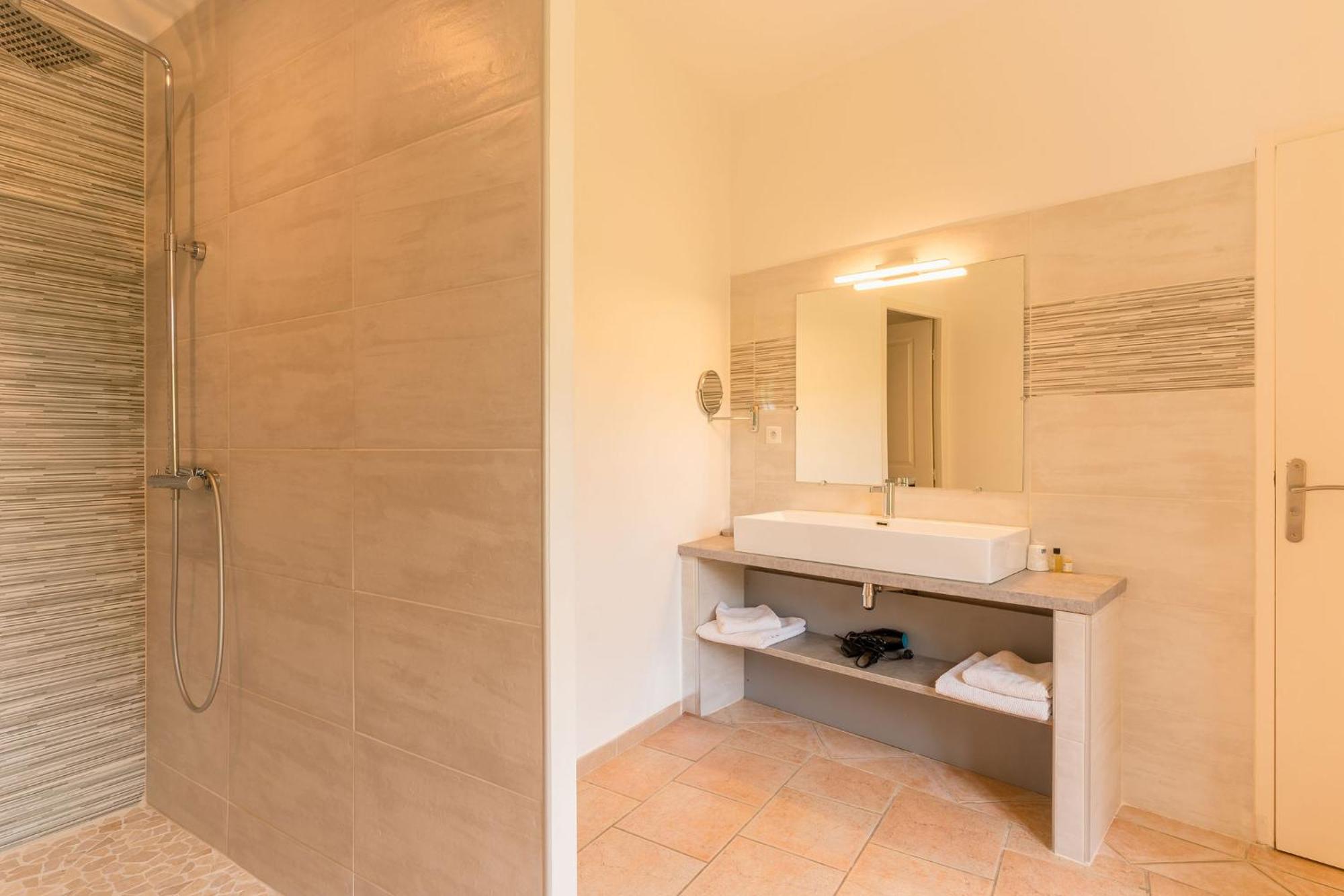 Hotel Logis Hotel Restaurant Le Pradinas Anduze