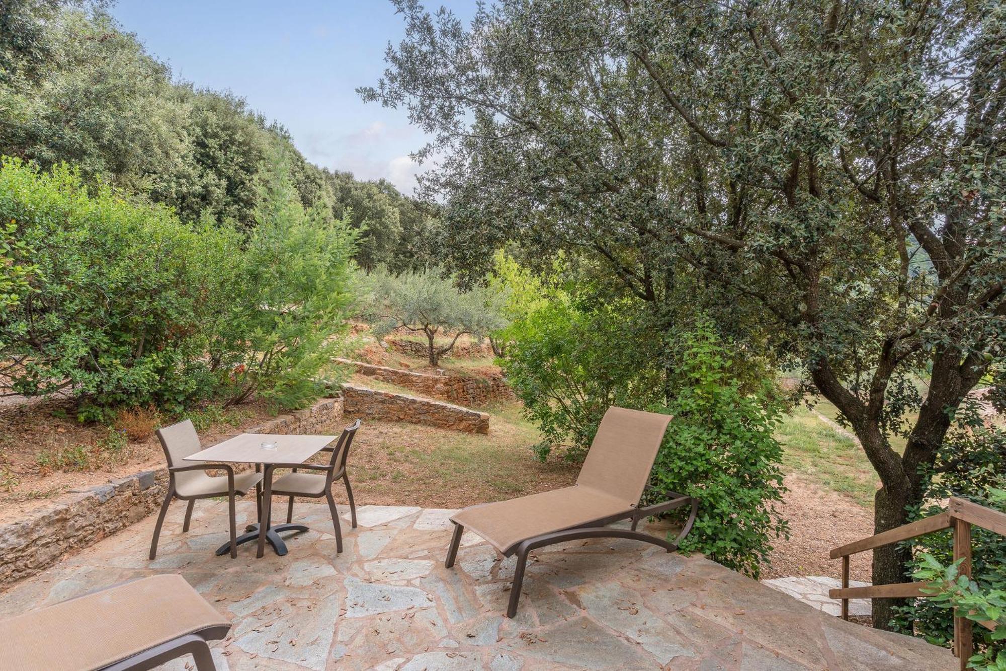 Logis Hotel Restaurant Le Pradinas