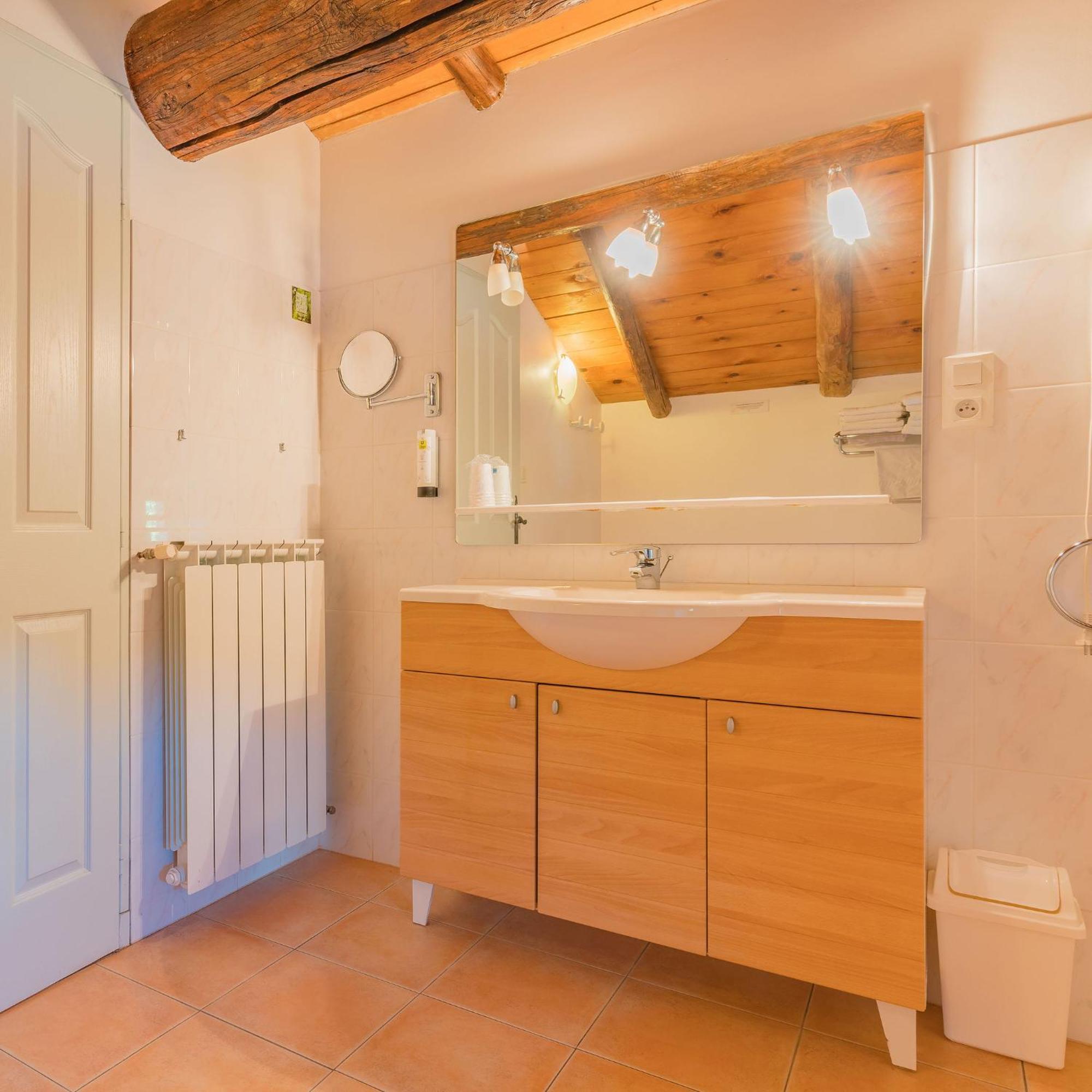 Logis Hotel Restaurant Le Pradinas